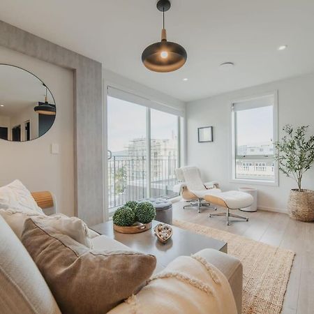 Penthouse Perfection - 2Br Elegance On Worcester St ไครสต์เชิร์ช ภายนอก รูปภาพ