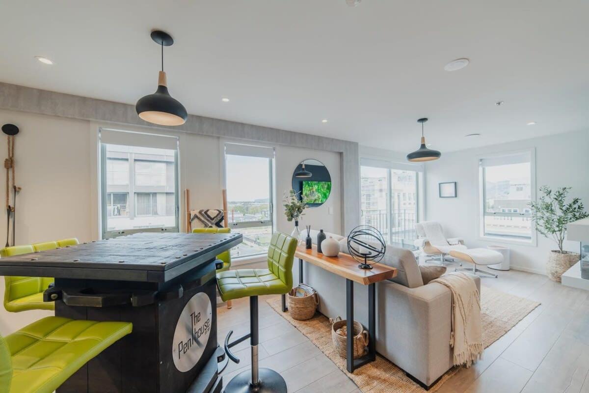 Penthouse Perfection - 2Br Elegance On Worcester St ไครสต์เชิร์ช ภายนอก รูปภาพ