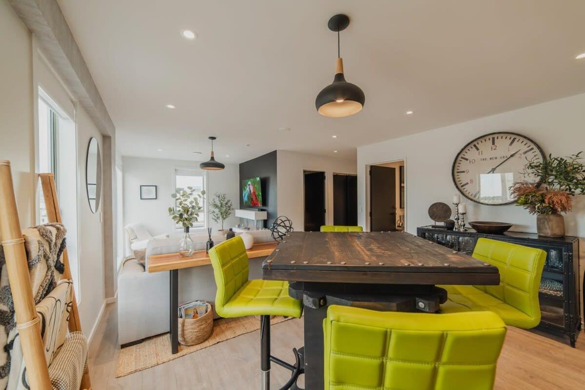 Penthouse Perfection - 2Br Elegance On Worcester St ไครสต์เชิร์ช ภายนอก รูปภาพ
